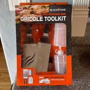 Black stone griddle tool set (never used) 5 piece